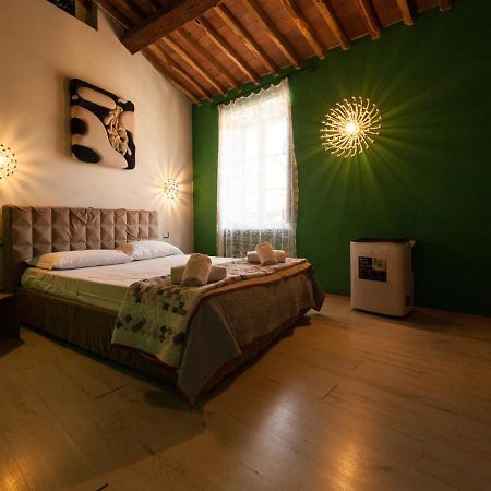 Appartement Pollock Attic In Historic City Center à Lucques Extérieur photo