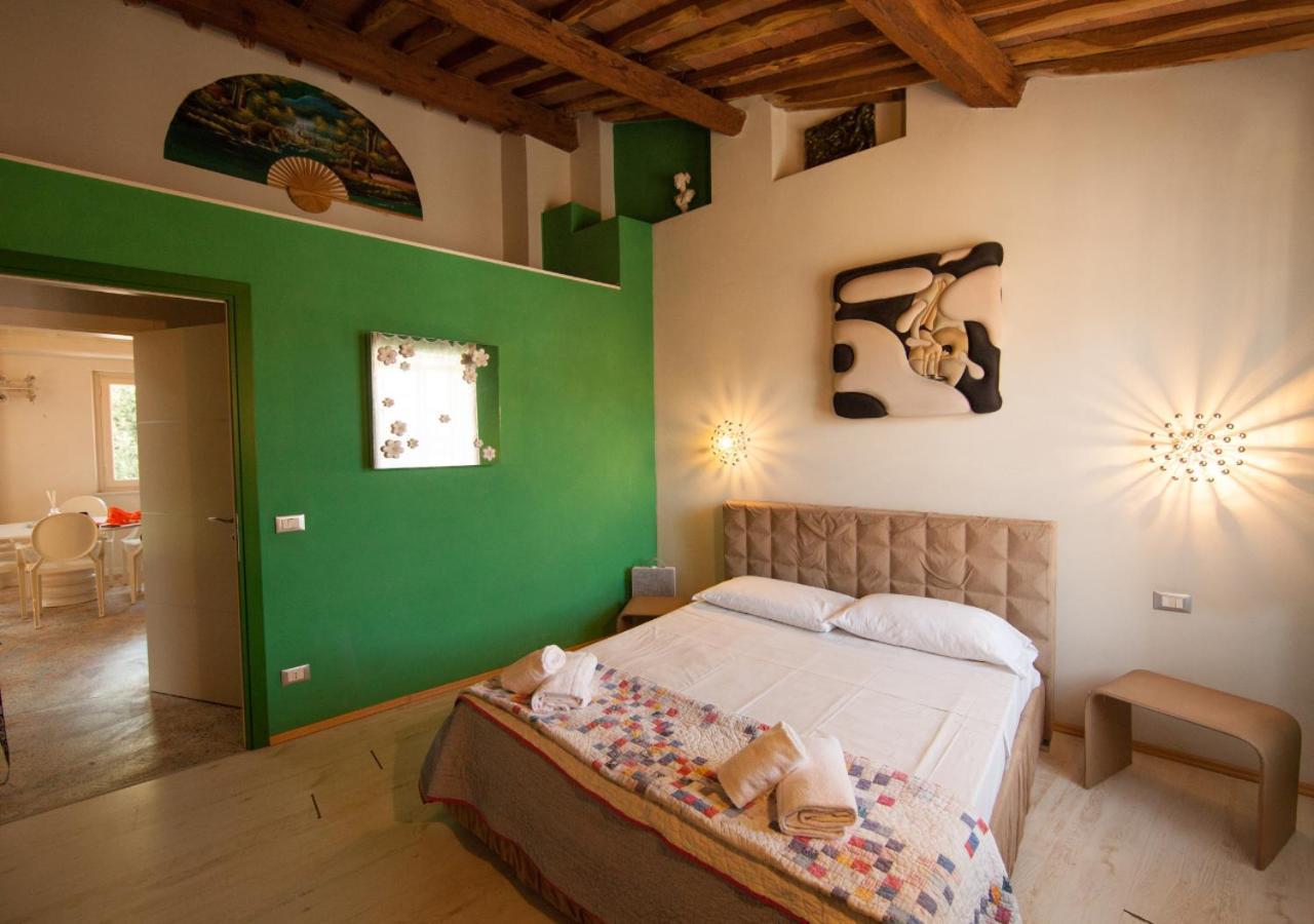 Appartement Pollock Attic In Historic City Center à Lucques Extérieur photo